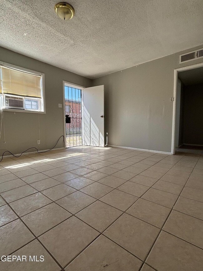 3906 Harrison Ave Unit 2