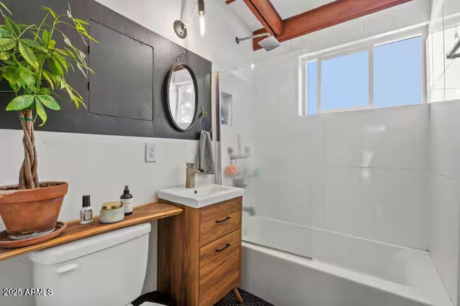 Photo - 334 W Glenrosa Ave