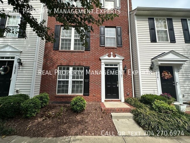 Building Photo - 12757 Bullock Greenway Blvd Rental