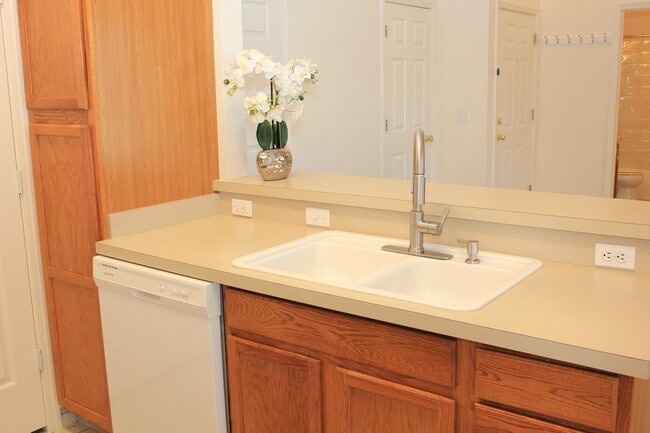 Kitchen - 7626 W Opohonga Ln Unidad 201