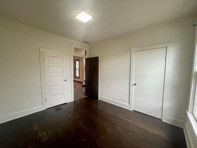 Photo - 403 N Indiana Ave