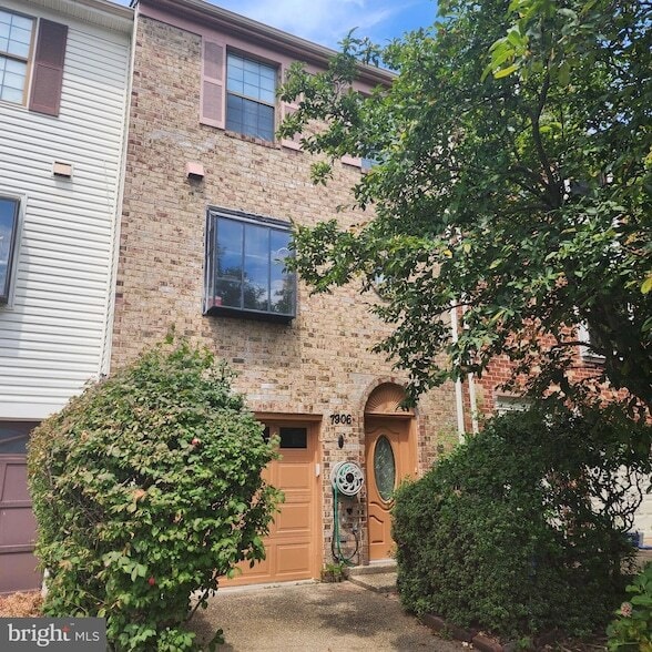 Building Photo - 7906 Ashford Blvd Rental