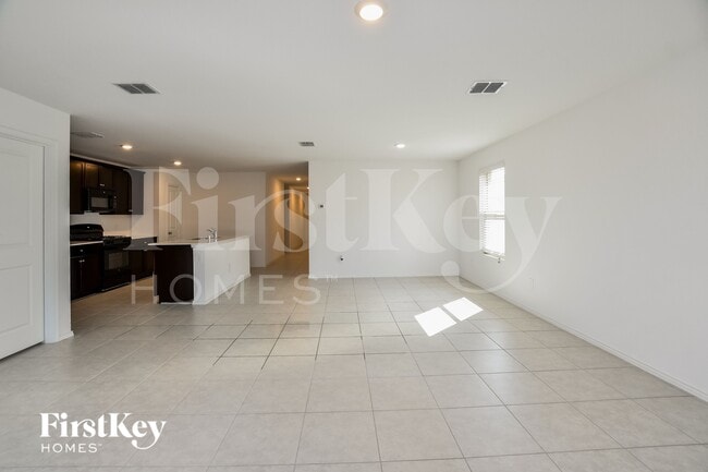 Photo - 1069 Crestview Dr