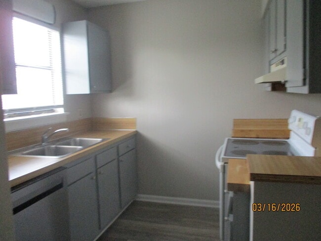 Photo - 208 Misenheimer Dr NW Unidad 208