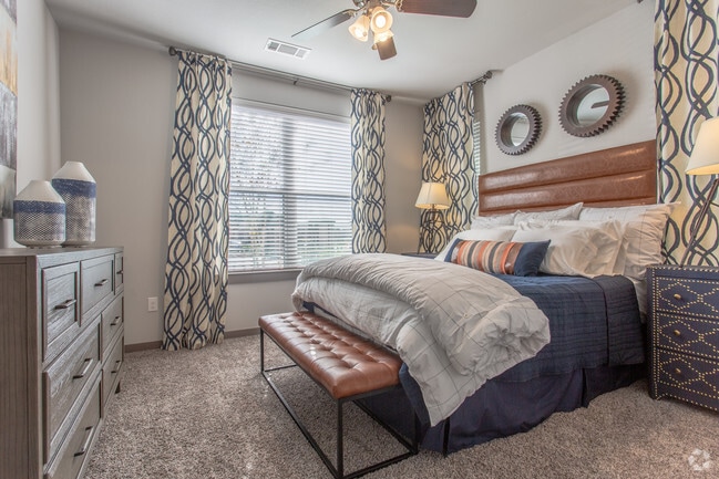 2 Br, Master Bedroom