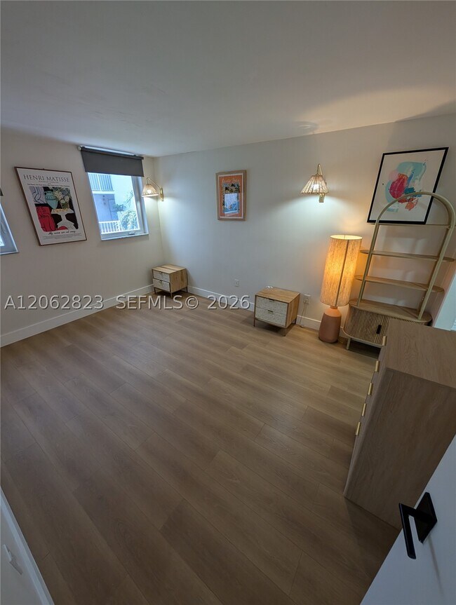 Photo - 1666 West Dr Unit 305
