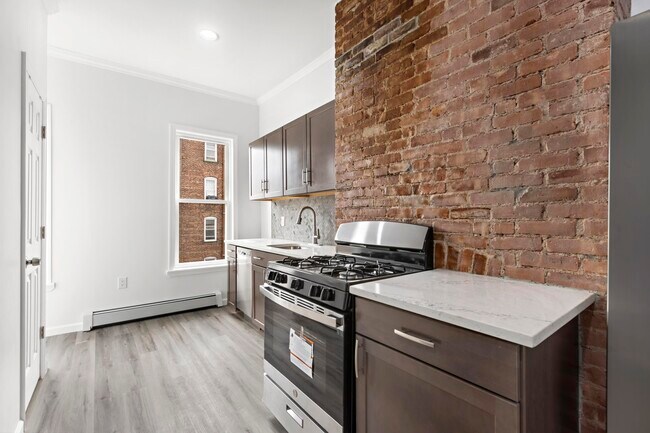 Photo - 20 Saint Pauls Ave