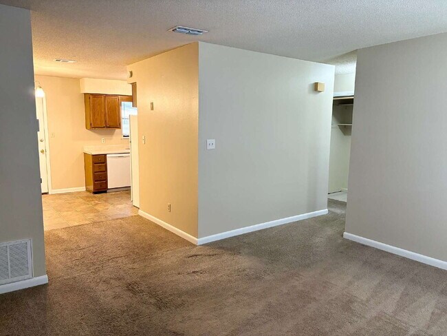 Photo - "Charming 2-Bedroom Apartment Retreat in Mary Esther!"