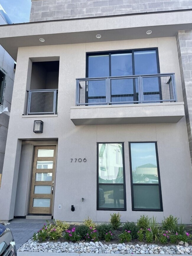 Building Photo - 7706 Element Ave Rental