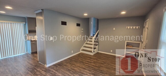 Photo - 608 NE Florence Ave