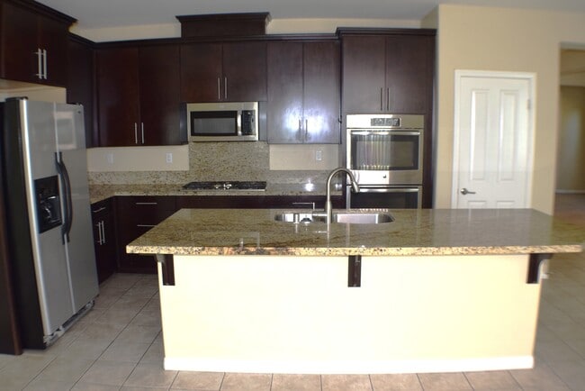 32436 Shadow Canyon Trl