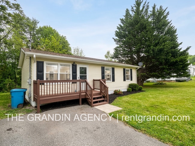 Photo - 1344 Mabry Ave SE