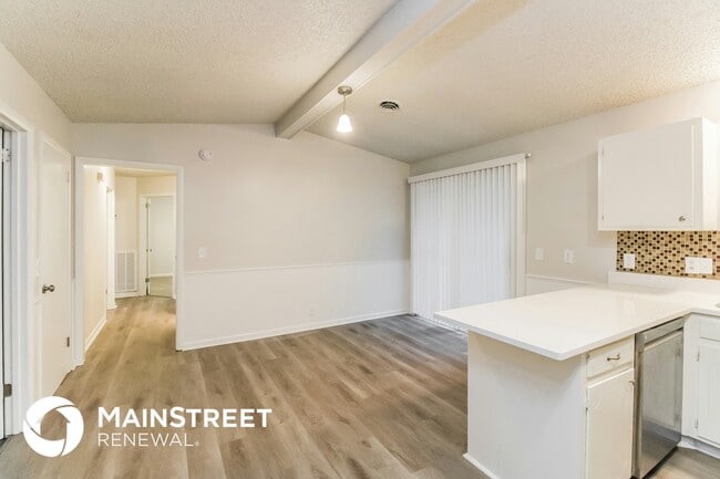 Photo - 509 Barclay Square Ct