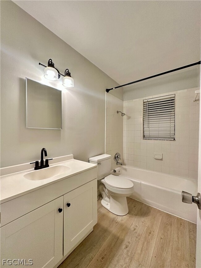 Photo - 5635 Fifth Ave