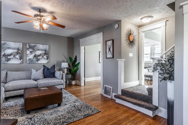 Photo - 3913 Farnam St Unit 3915 Farnam