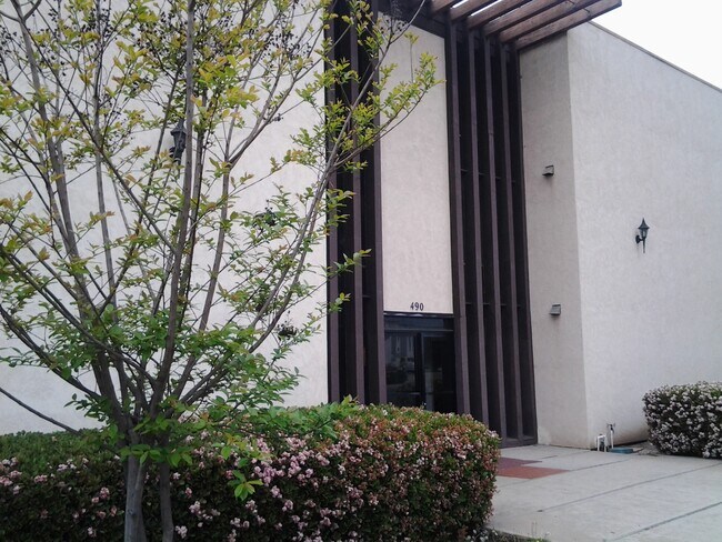 Building frontage - 490 4th Ave Unit 24