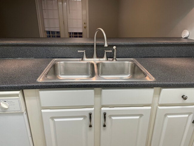 Photo - 1905 Tall Oaks Dr