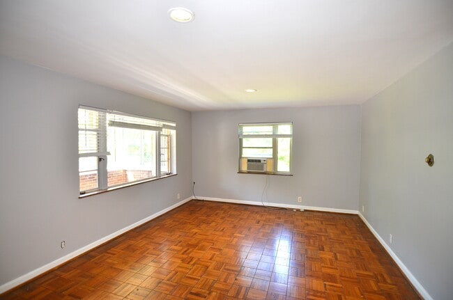 Photo - 4028 Ledgewood Dr