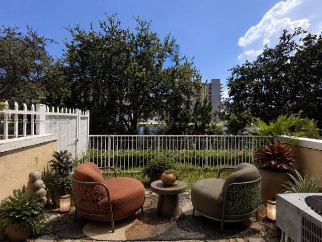 Photo - 2054 NE 167th St