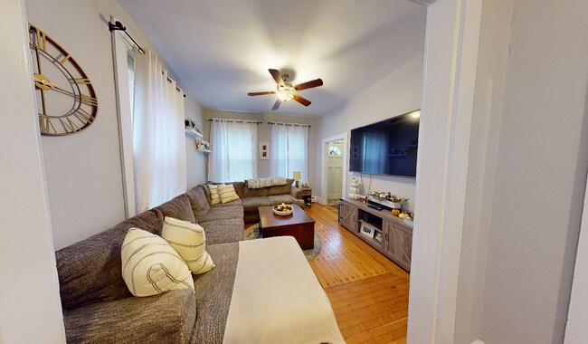 Photo - 224 Banks St Unit 1