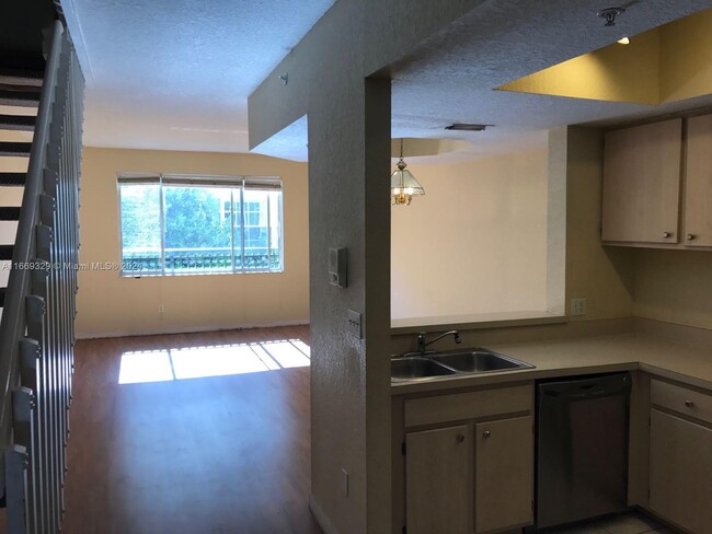 Photo - 781 SW 148th Ave Condominio Unidad 1513