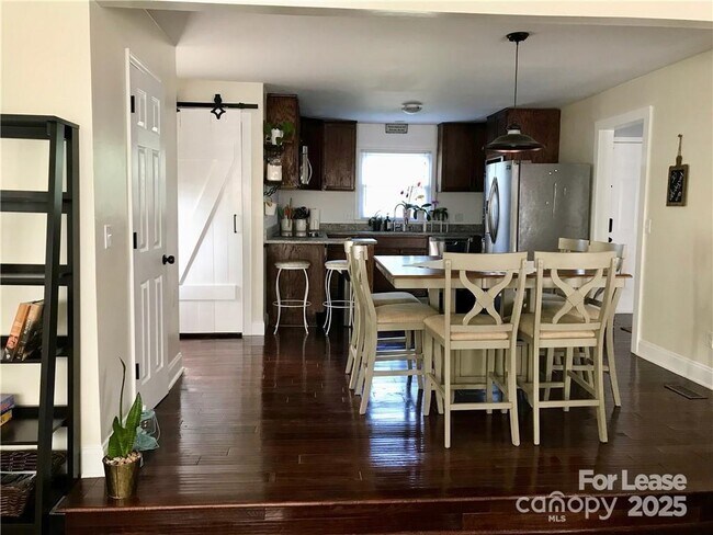 Photo - 501 Vista Grande Cir