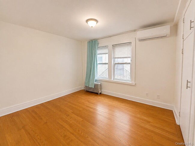 Photo - 77-18 169th St Unit 1fl
