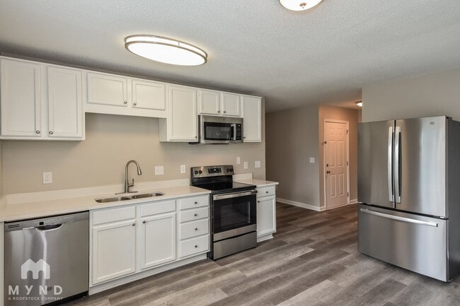 Photo - 7953 Lake Wind Ct