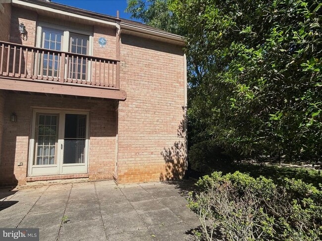 Photo - 15 Rampart Dr
