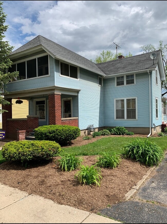 424 W Chestnut St Unit 424 W Chestnut St