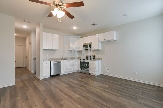 Photo - Stunning Fort Worth Duplex Available for Rent!