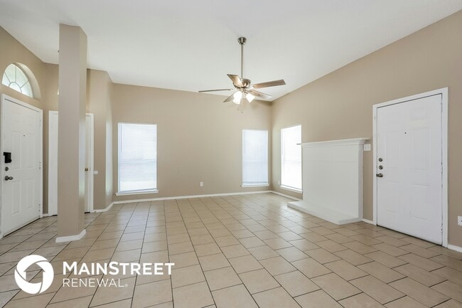 Photo - 521 Redbud Dr