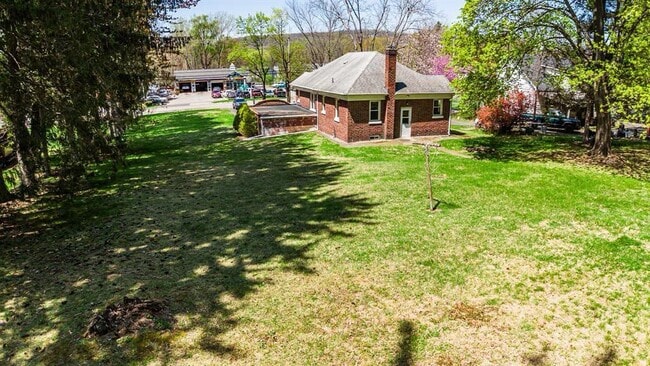 Photo - 263 Quassaick Ave
