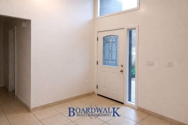 Photo - Beautiful 6 Bedroom Home in Sandy!