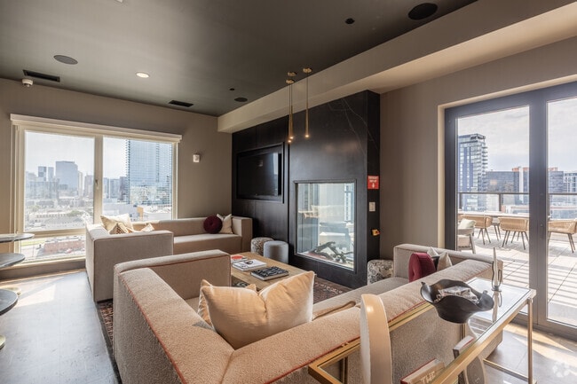 Sky Lounge