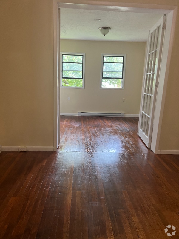 Building Photo - 124-126 Greene St Rental