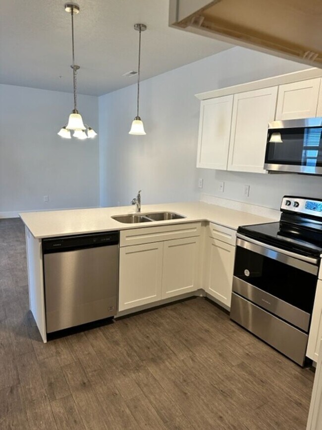 Photo - Gorgeous Condo! Unit F202