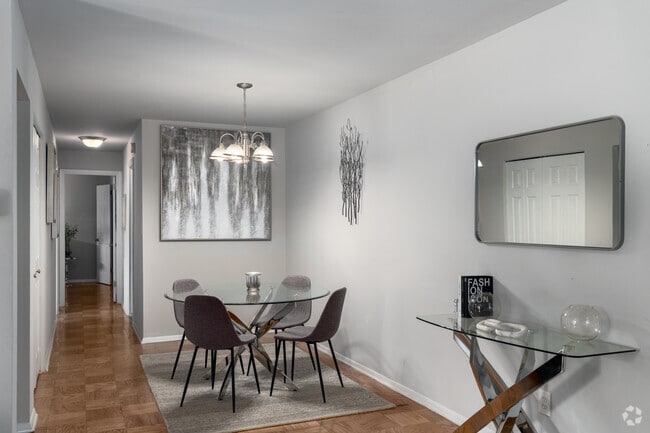 1BR, 1.5BA - 1,083SF - Milbrook Park Apartments