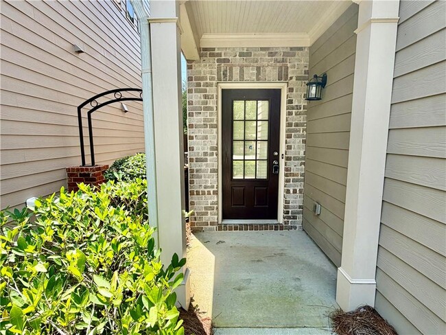 Photo - 4615 Woodbine Way