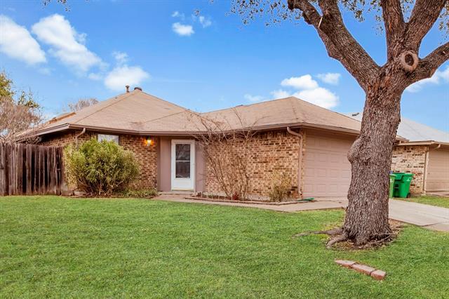 Photo - 2025 Lorient Dr