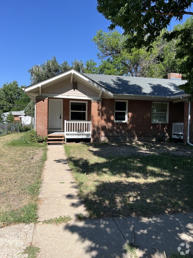 Building Photo - 720 Custer St Rental