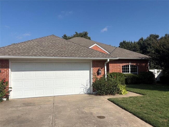 Building Photo - 3717 Barwick Dr