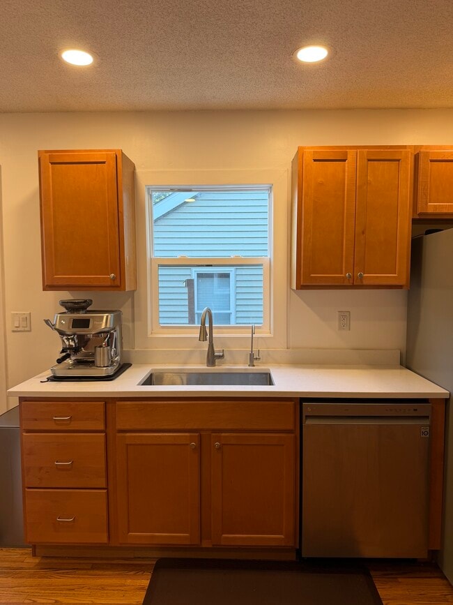 Photo - 209 12th Ave N