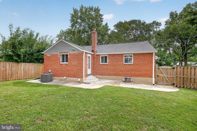 11102 Bucknell Dr