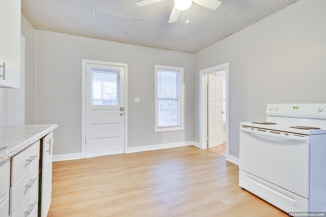 Photo - 645 5th St Unit 645