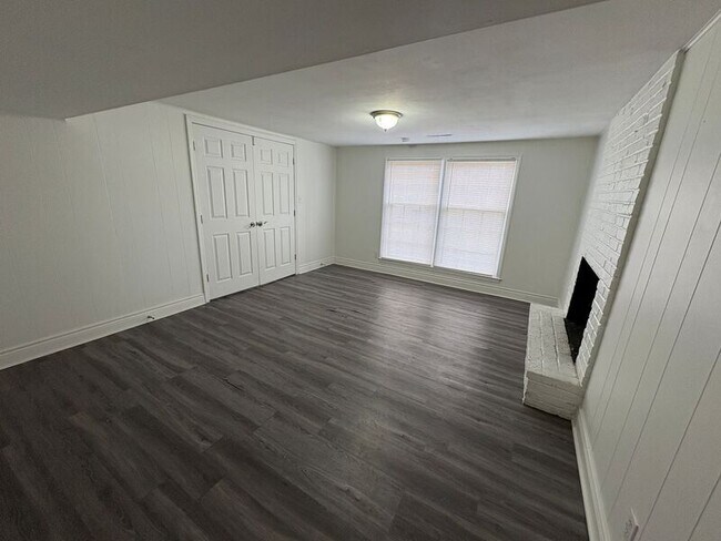 Photo - 7415 Willow Ave