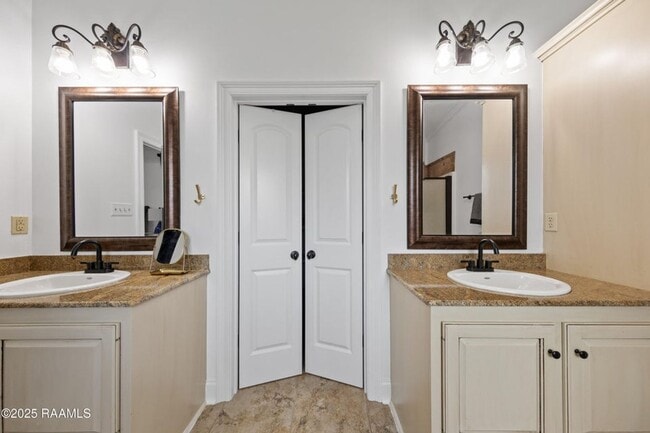 Photo - Beautiful 3 bed, 2 bath home available in ...