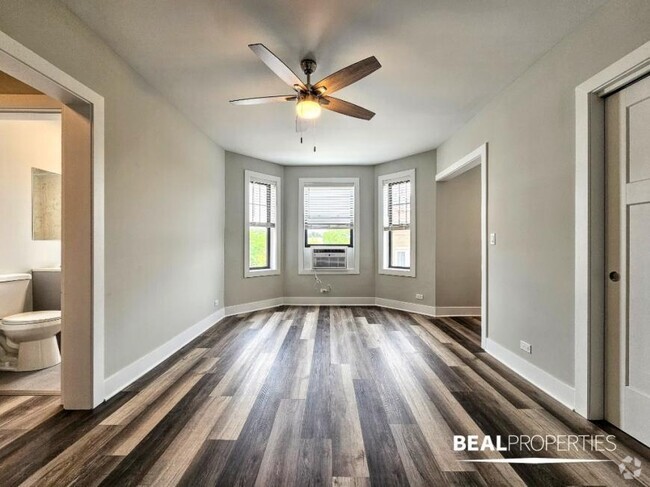 Building Photo - 0 bedroom in GLENCOE IL 60022 Unit B9 Rental