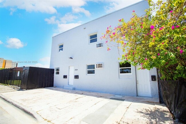 Photo - 2424 NW 7th Ct Apartment Unit 1