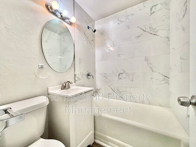 Photo - 1200 SW 28th St